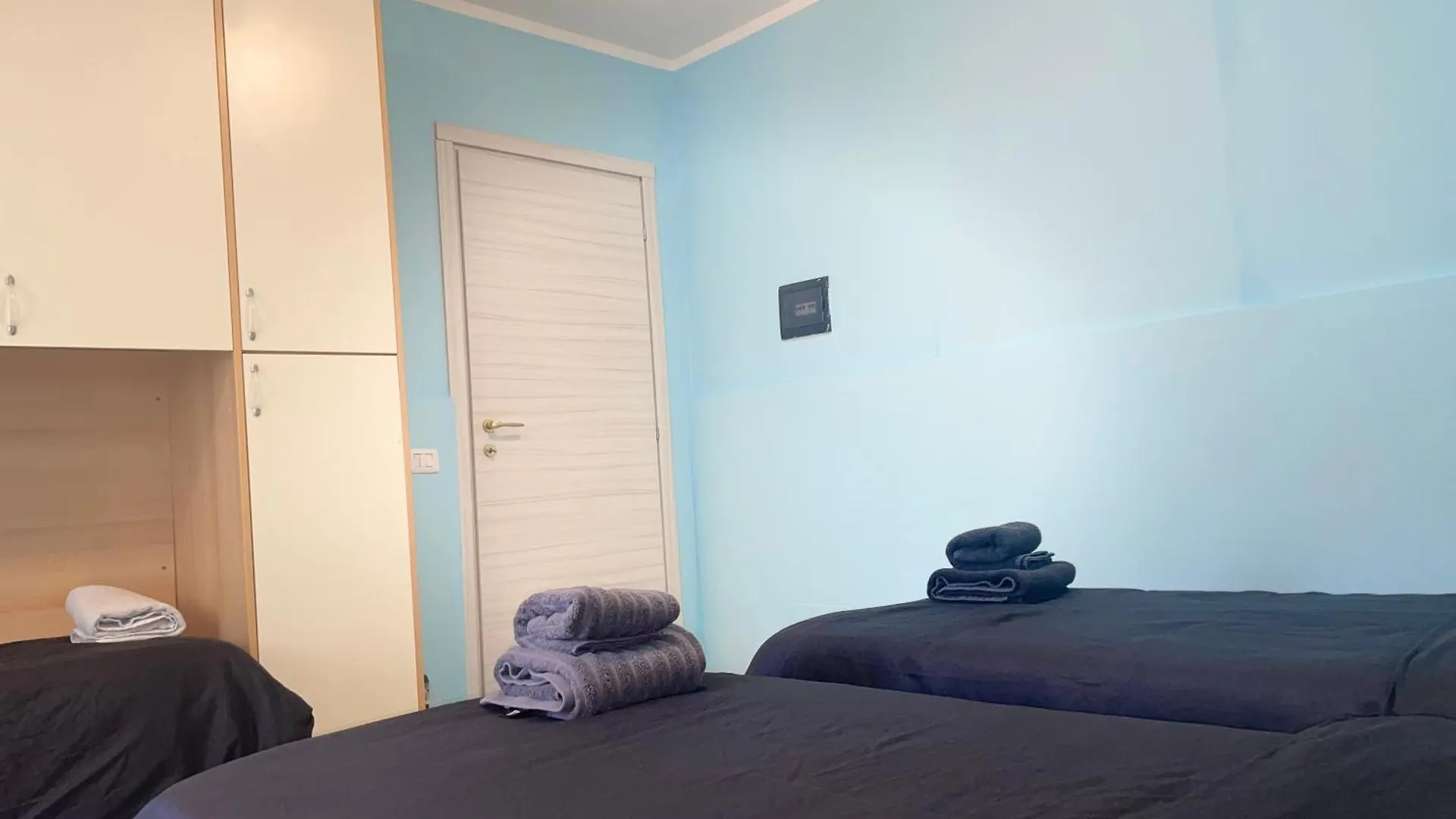Guest house Room Malpensa - Servizio Taxi Mxp 20 Euro Lonate Pozzolo